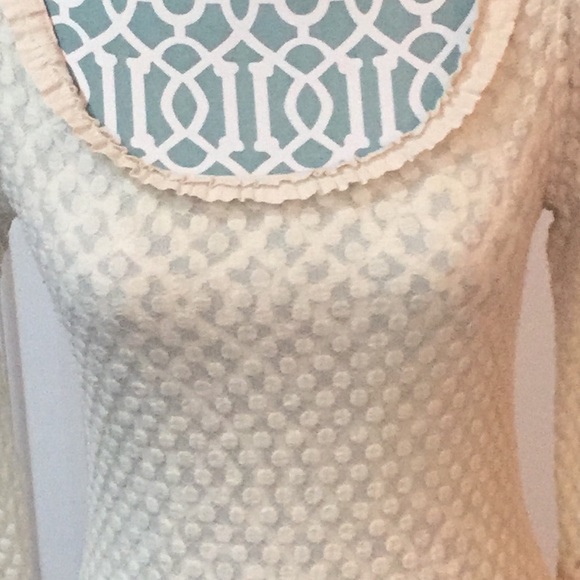 Cream colored top - Picture 2 of 3